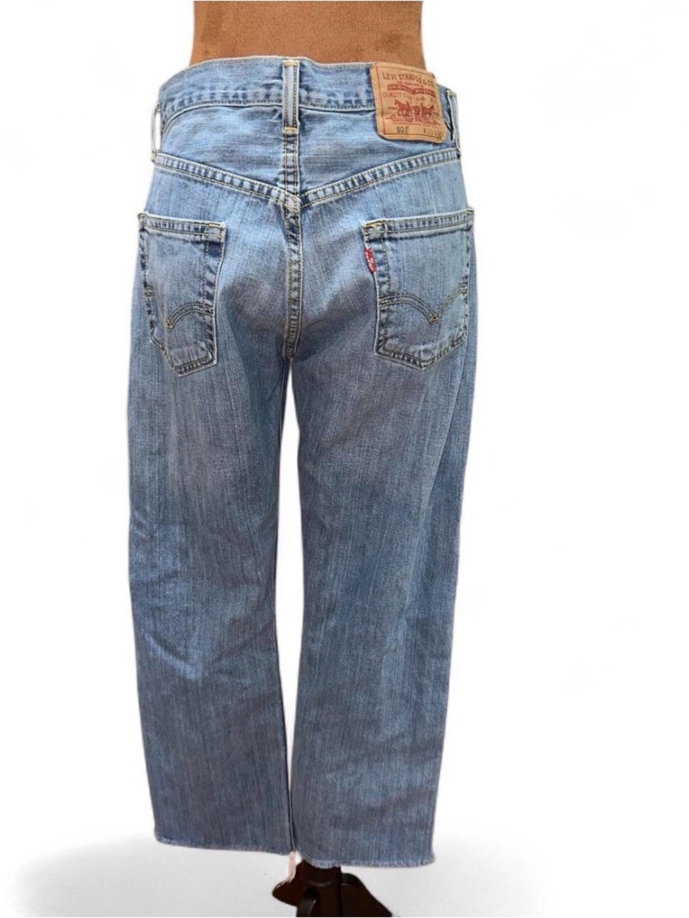Classic Levi’s 501 Straight-Leg Cropped Capri Jeans in Light Blue 30x30